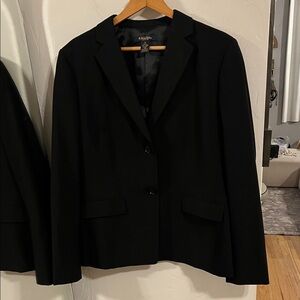 Brooks Brothers  Elegant Black Blazer